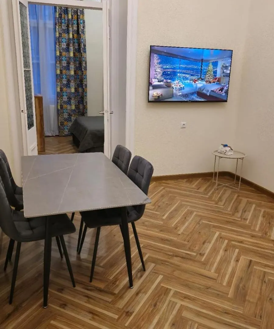 Lovely Apartment In Heart Of Tbilisi For 5 Persons جورجيا