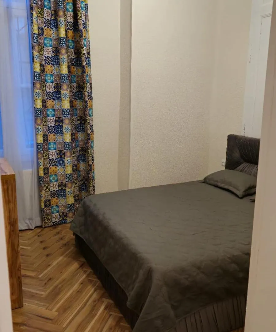 Lovely Apartment In Heart Of Tbilisi For 5 Persons