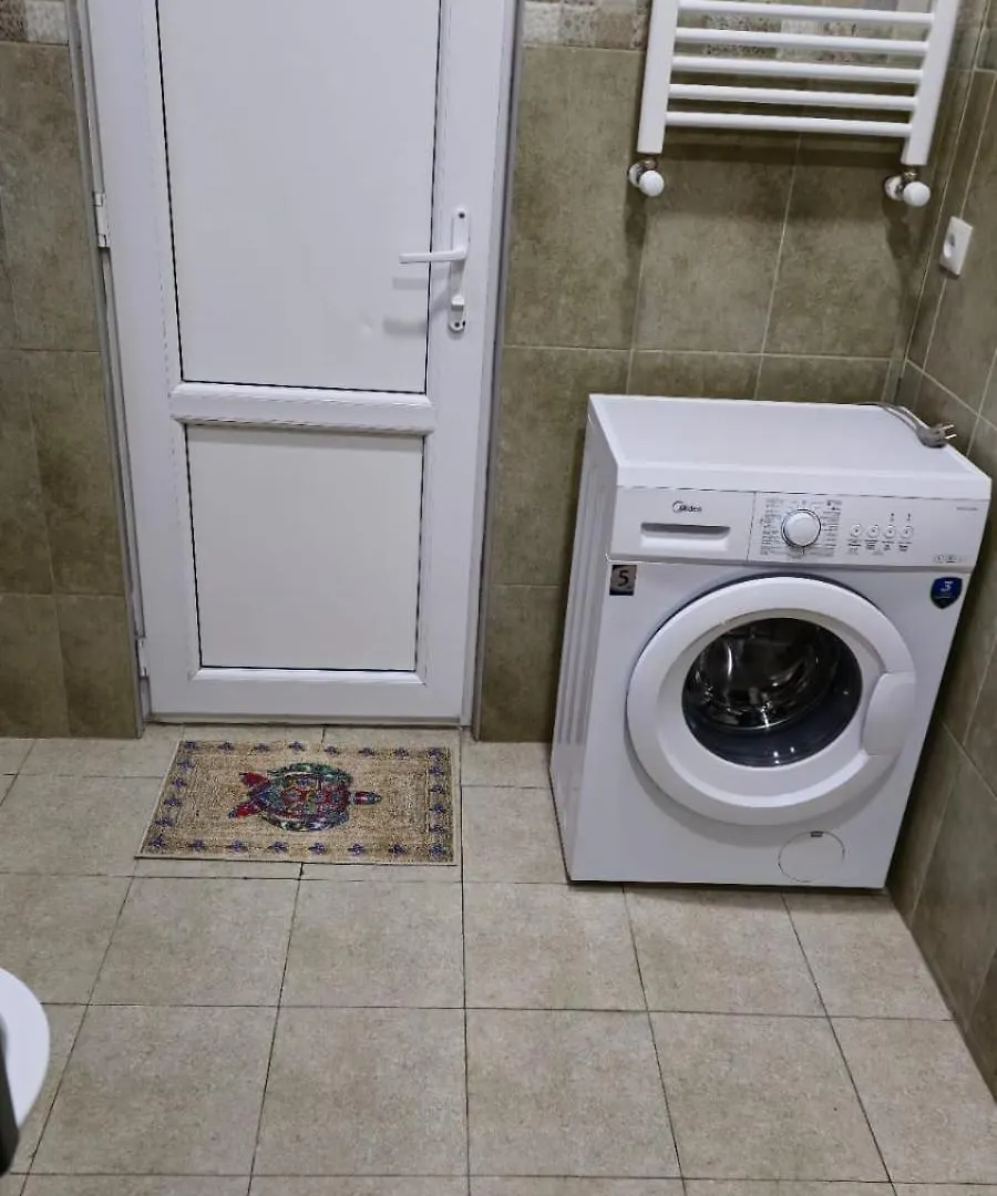 Lovely Apartment In Heart Of Tbilisi For 5 Persons 0*,  جورجيا